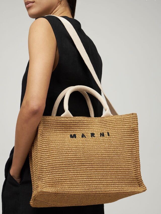 新品正規品 定価8 4万円 MARNI EAST-WEST マルニ スモールトートバッグ