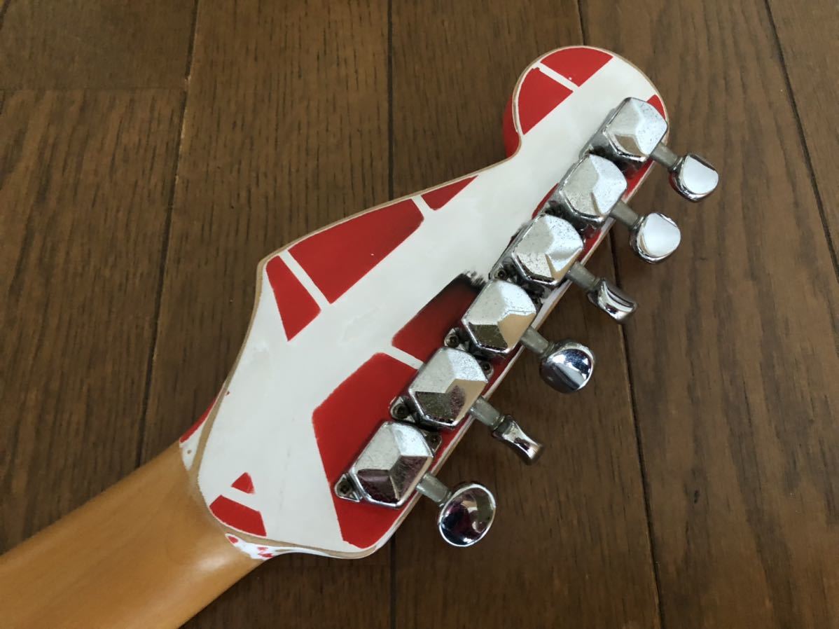 [GT]Fender Stratocaster ST62 ストラトキャスター BLK ベース EVH風カスタムペイント レリックラッカー塗装 Edward Van Halen!_画像9