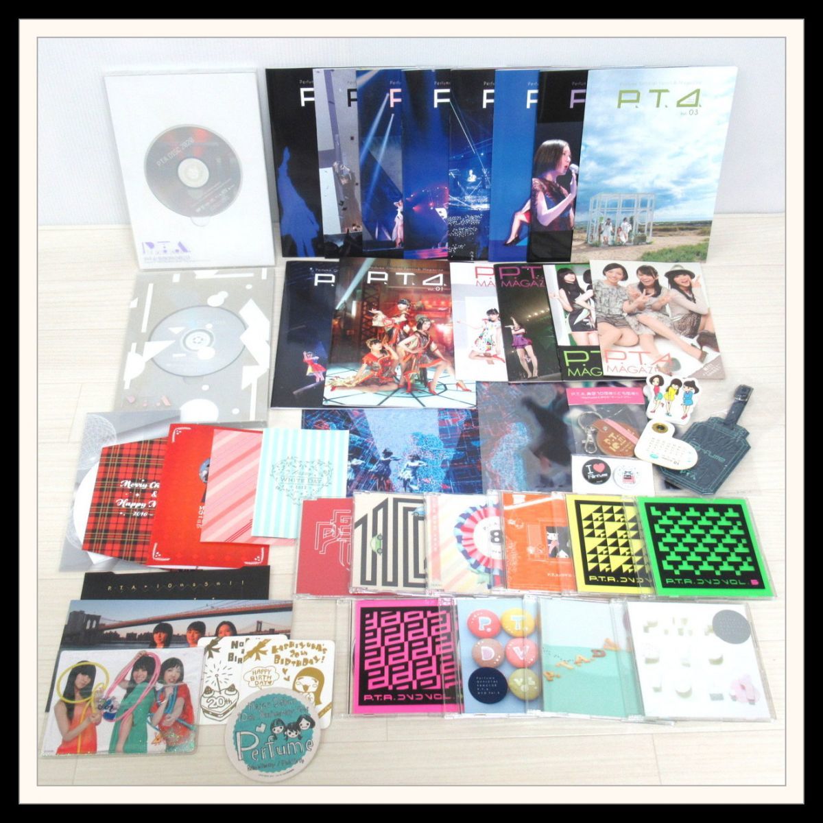 最終値下げ品 Perfume 会報誌No.1〜10 P.T.A限定 d88ba1fd セールなどお得に購入 PERFUME【ファンクラブ限定】会報誌など詰め合わせ アート/エンタメ