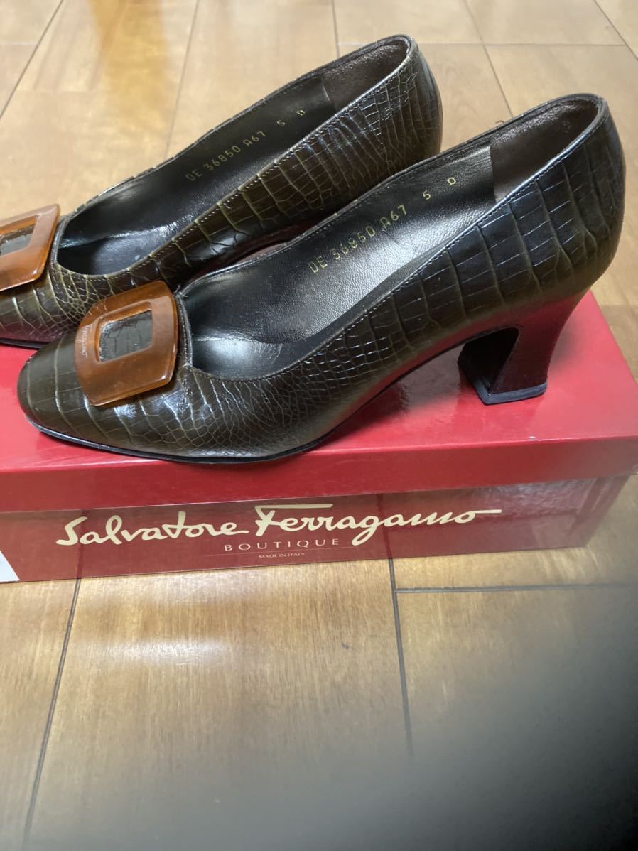 【美品】 Salvatore Ferragamo サルヴァトーレ・フェラガモ/ブラック系のローヒールパンプス靴/サイズ5C(23cm)/レディース/イタリア製