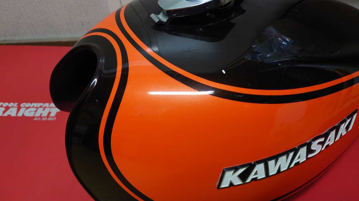 カワサキ ゼファー400 ガソリンタンク ZEUS ゼウス Z2タイプ FRP カワサキ ゼファー400 ガソリンタンク ZEUS ゼウス Z2タイプ FRP