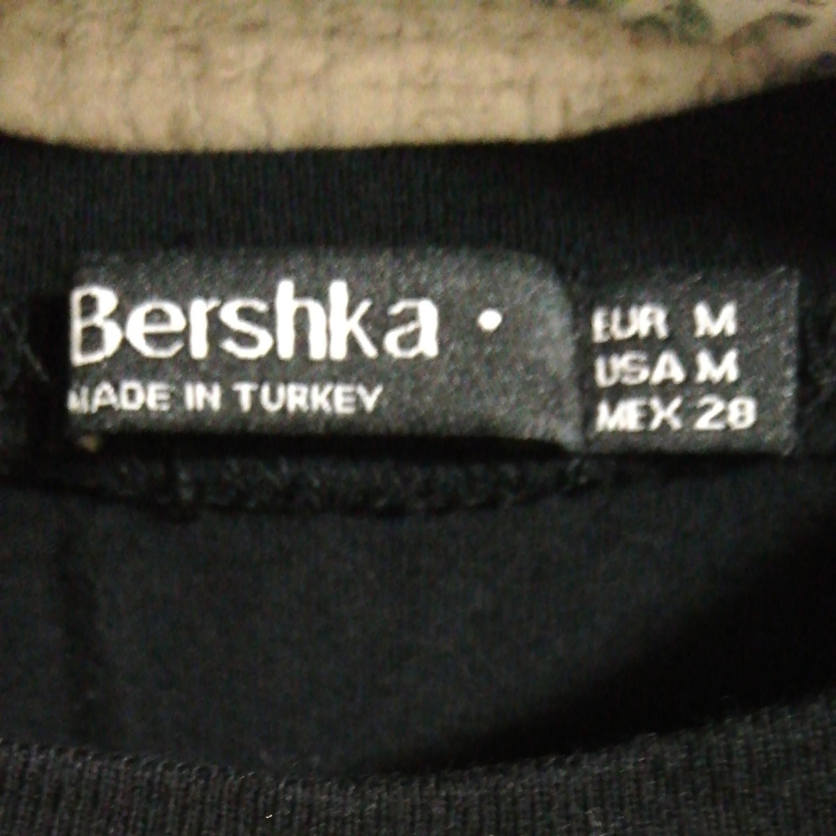 ベルシュカ Tシャツ BershkaTシャツ Mede inTurkey(トルコ) Tシャツ　半袖　レディースTシャツ　黒　ダボT