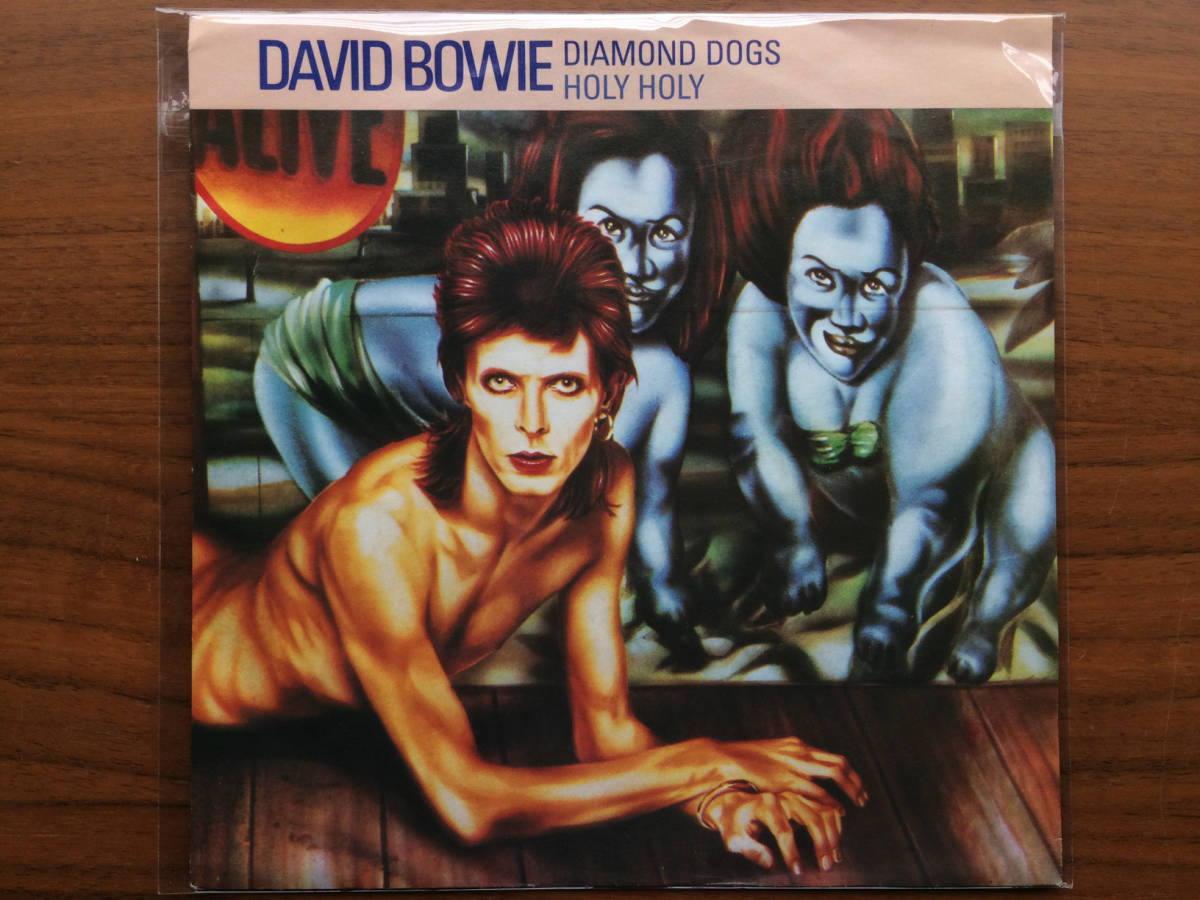  beautiful record UK record David Bowie DIAMOND DOGS 7&#34; 4 Prong Centre + B side HOLY HOLY (The Spiders from Mars Ver.) / Glam Rock