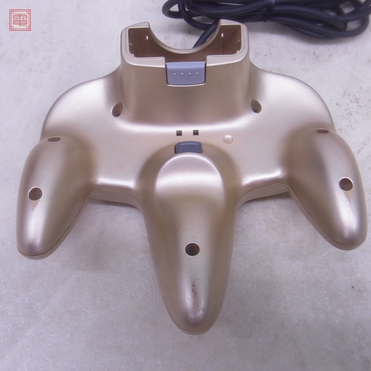 N64 ニンテンドウ64 本体 NUS-001 トイザらス限定ゴールド 任天堂