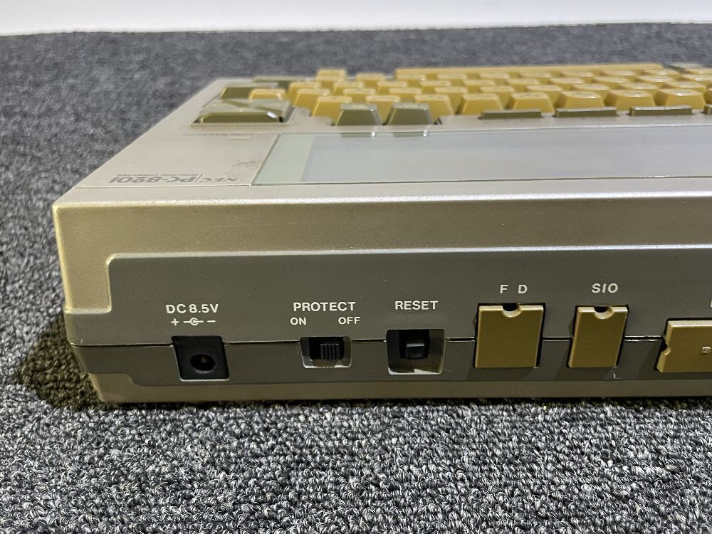 138□□ NEC パーソナルコンピュータ PC-8201 レトロ 旧型PC / 日本
