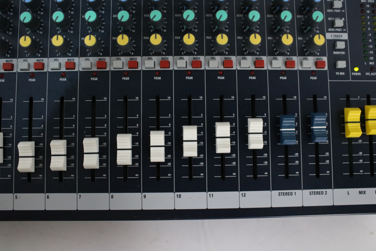 ト滝】Soundcraft サウンドクラフト 12chアナログミキサー EPM12