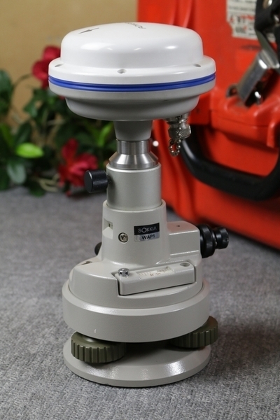 現状!! ソキア GPS測量機 R310 A110 SOKKIA 現状!! ソキア GPS測量機 R310 A110 SOKKIA
