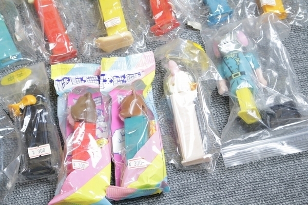 ペッツ PEZ まとめて７８点セット（トムとジェリー バットマン他）おもちゃ 玩具の画像3