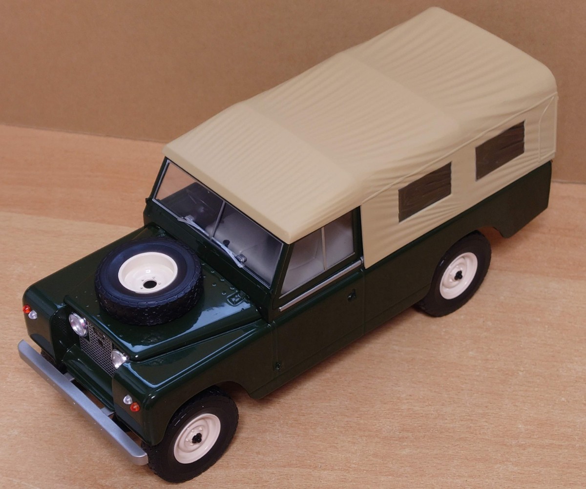 1/18ランドローバー109 シリーズII 1959 ダークグリーン MCG製 Land Rover Series II