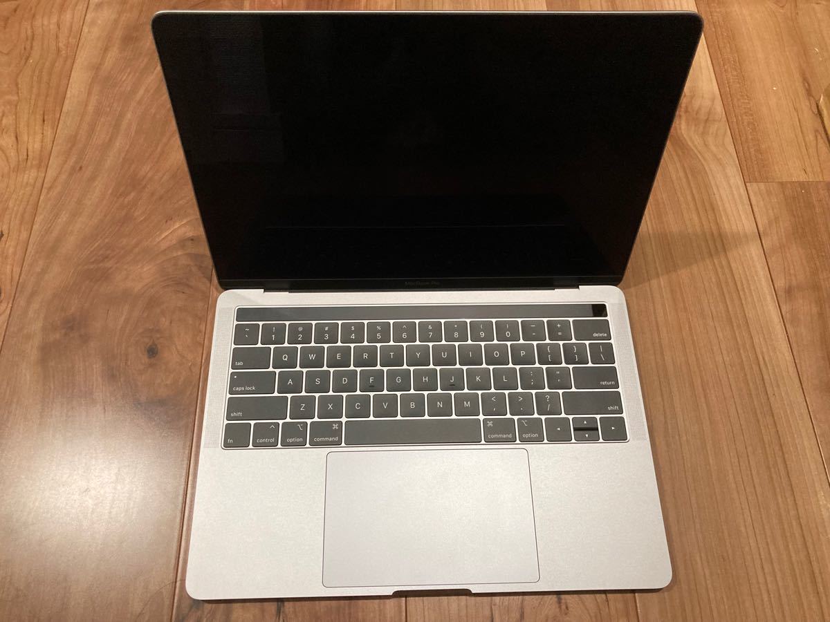 MacBook Pro 13インチ 2019 CTO メモリ16GB USキー配列 完動超美品 付属品未使用