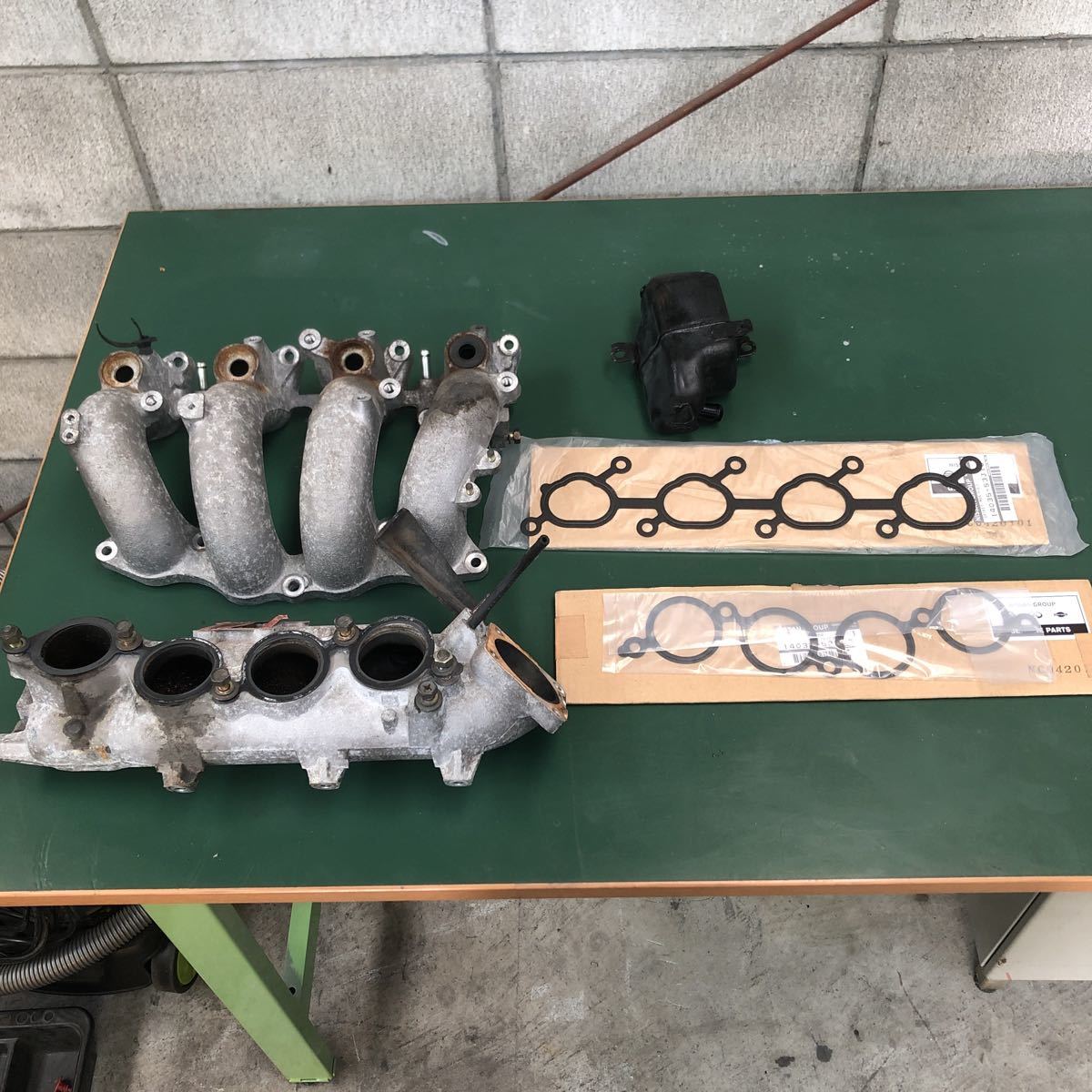 Yahoo!オークション - S13シルビア 180sx 純正 インマニ サージ Yahoo!オークション - S13シルビア 180sx 純正 インマニ サージ