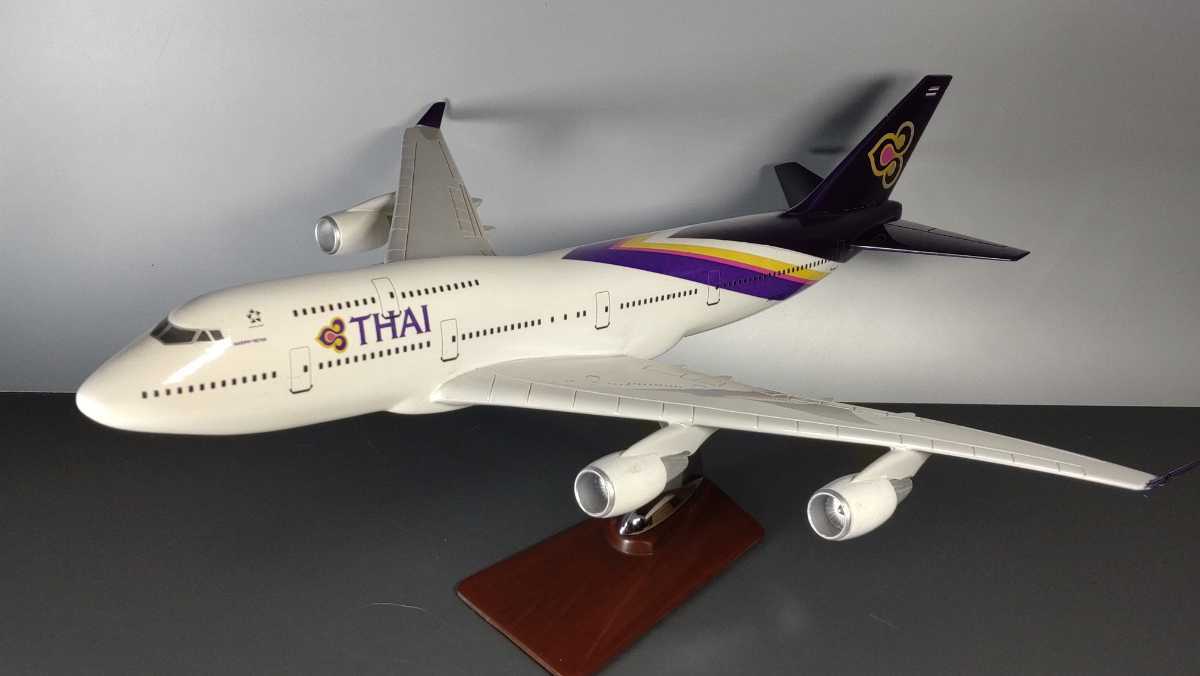 絶版希少 1/150　タイ国際航空　B747-400 HS-TGJ　全長45センチ　樹脂製