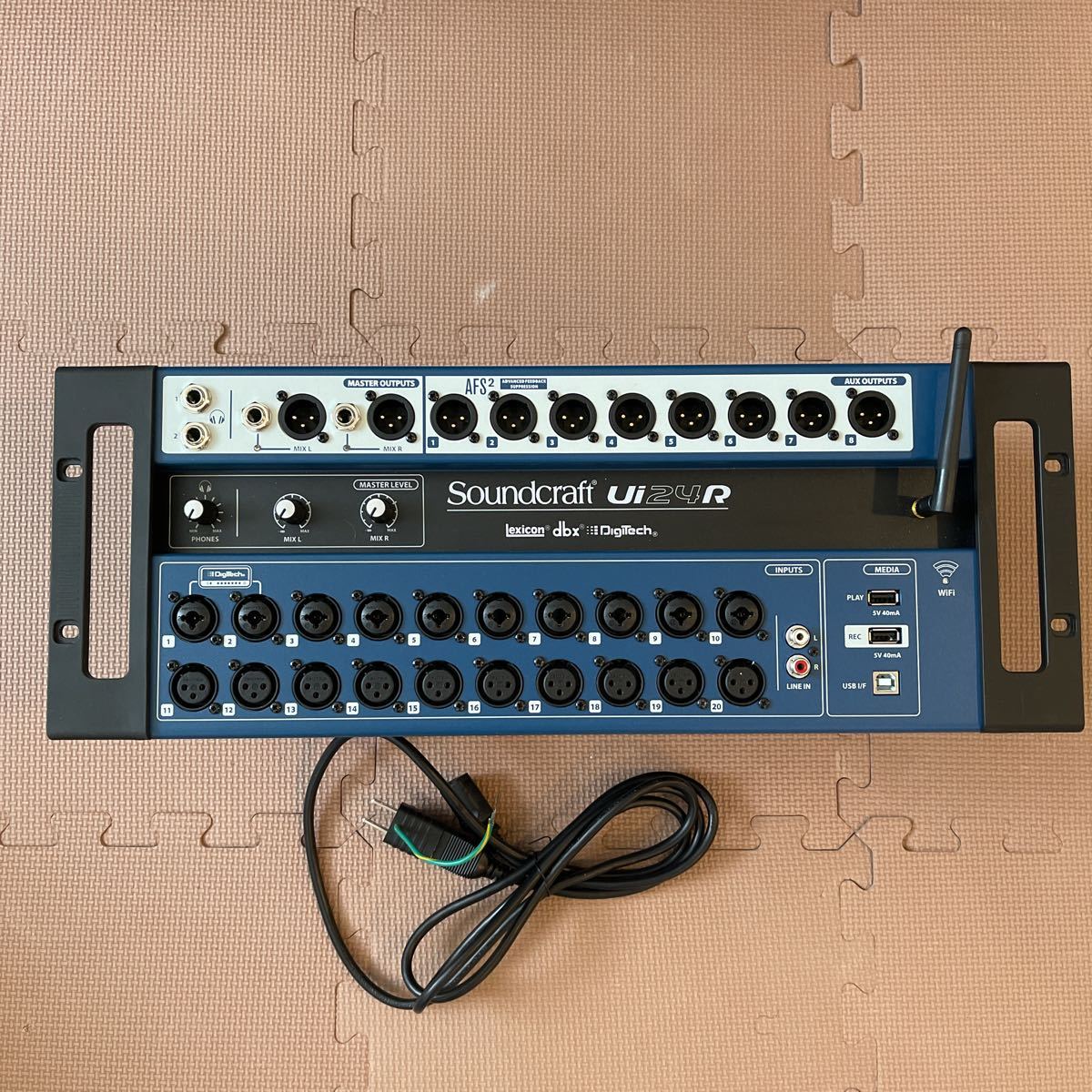 Soundcraft (サウンドクラフト)Ui24R Wi-Fi コントロール Soundcraft (サウンドクラフト)Ui24R Wi-Fi コントロール