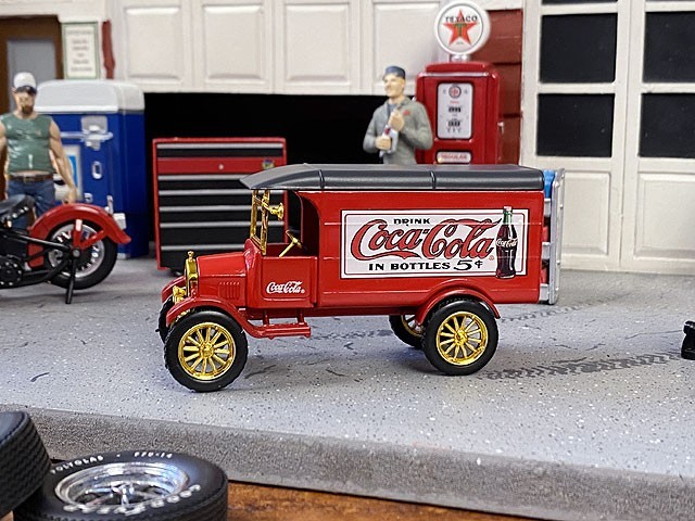 コカ・コーラ　1926年フォード　モデルTTデリバリーバンのダイキャストミニカー　1/43スケール ■ アメリカン雑貨 アメリカ雑貨_画像5