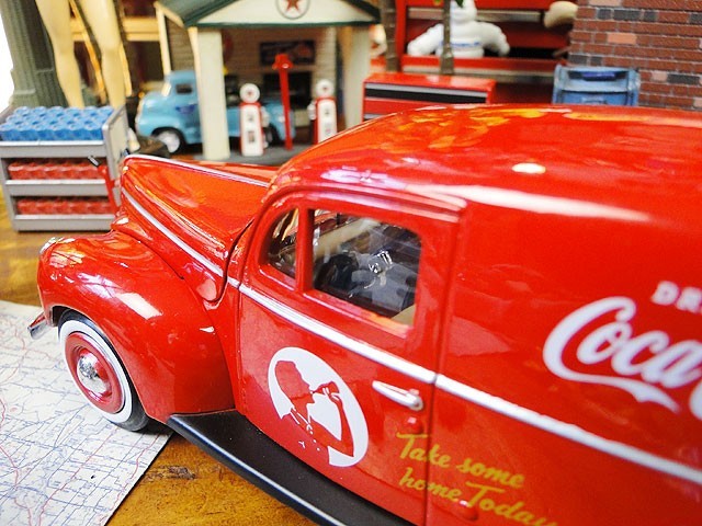 コカ・コーラ　1940年フォード・セダンデリバリーバンのダイキャストミニカー　1/24スケール ■ アメリカン雑貨 アメリカ雑貨_画像6