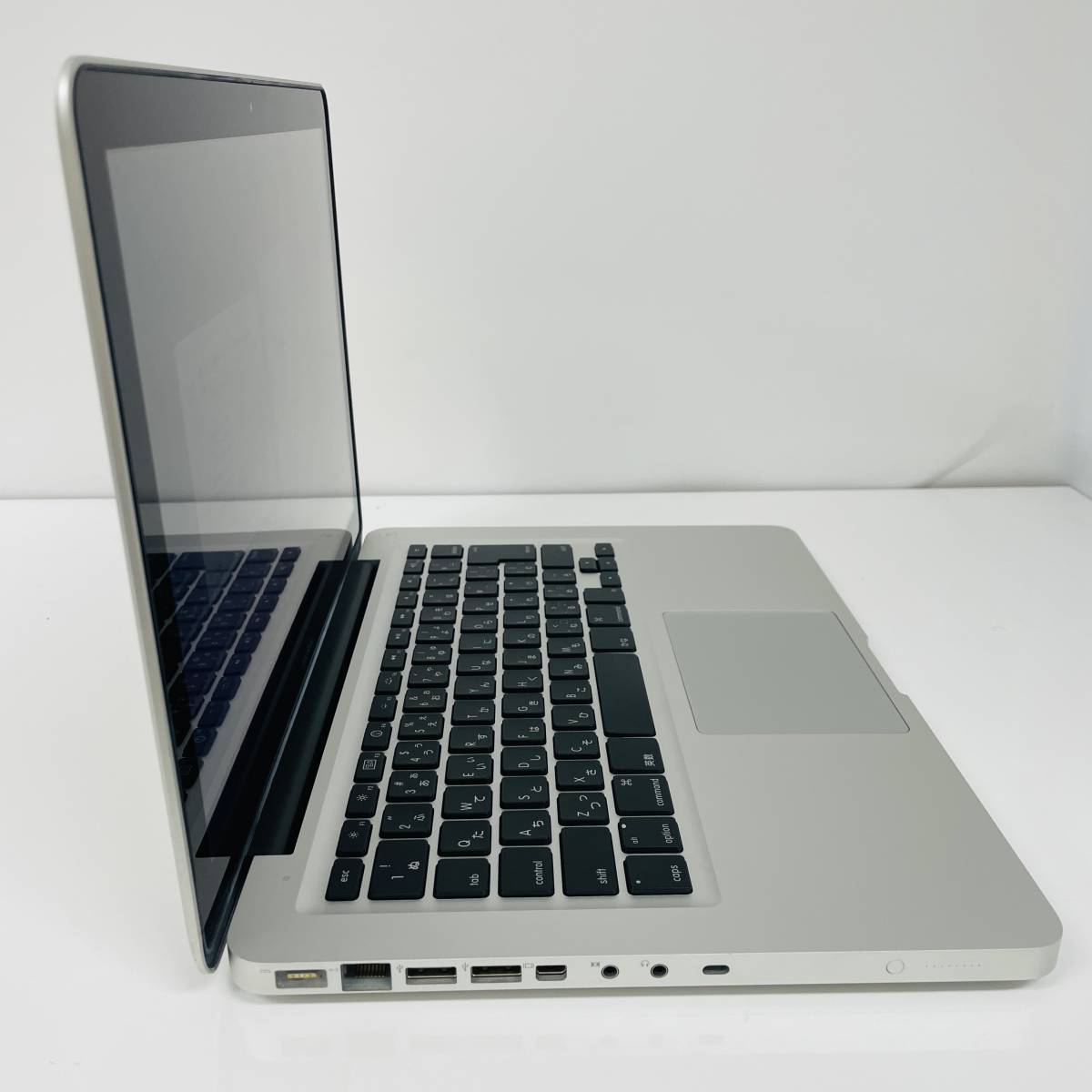 MacBook Pro / A1278 / ジャンク品 / 画面真っ白_画像2