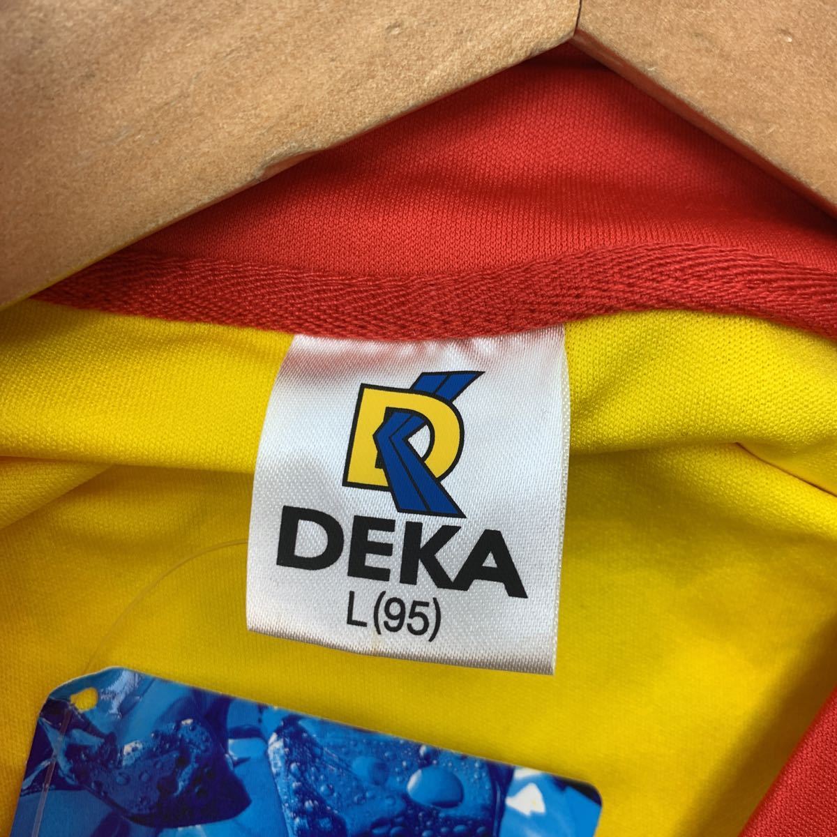 DEKA ☆ UPF 天宙平和連合 世界平和 ゲームシャツ Tシャツ イエロー × レッド L サイズ サイン入り サッカー スポーツなどに♪■DG184_画像8
