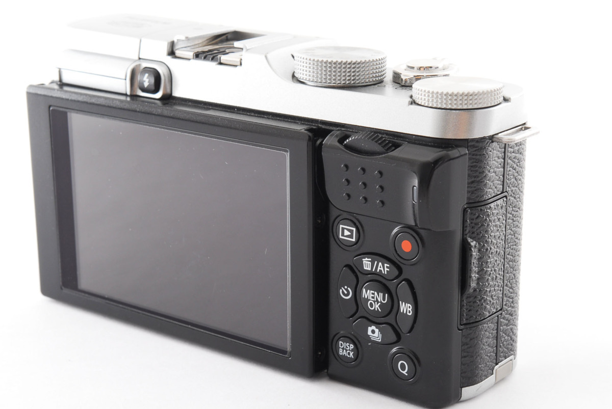 Fujifilm フジフィルム X-A2 ミラーレス一眼デジタルカメラ 白-