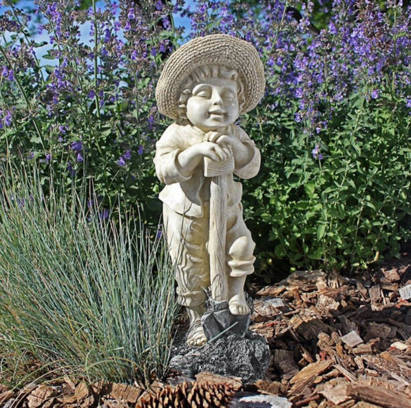 ずっと気になってた かわいいガーデナー（庭師）の少年 庭園（輸入品 ガーデンインテリア サミュエルの彫像：ミディアム 洋風
