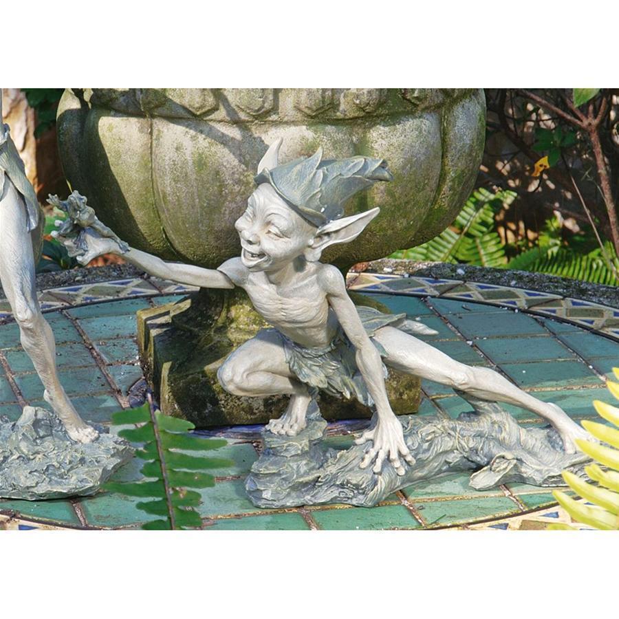 ストレッチしている、いたずら好きの小さな妖精 彫刻 ガーデン・ピクシー庭園彫像（輸入品）