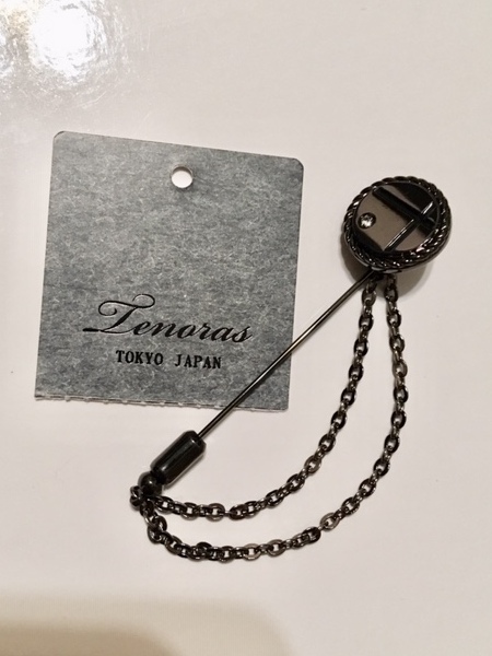  new goods tag sack attaching *TENORAS* cross motif black lustre chain & Swarovski attaching laperu pin * 10 character ./ti Nora s/ hat pin / suit, jacket for 
