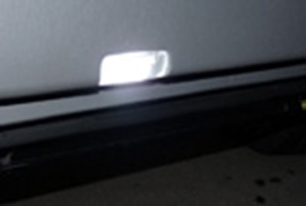 クリアワールド LEDカーテシランプ トヨタ用 01 エスティマ ACR50W ACR55W GSR50W GSR55W 2006/01～_画像3