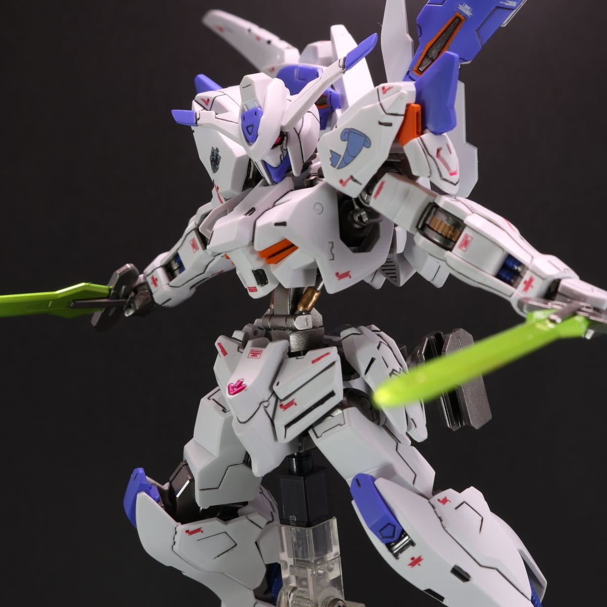 HG 1/144 ガンダムバエル 鉄血のオルフェンズ HGIBO 改修全塗装済完成