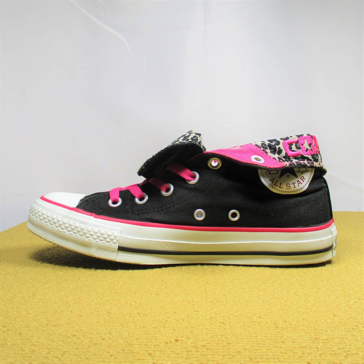 即決 CONVERSE 24 0cm ハイカットスニーカー コンバース 即決 CONVERSE 24 0cm ハイカットスニーカー コンバース
