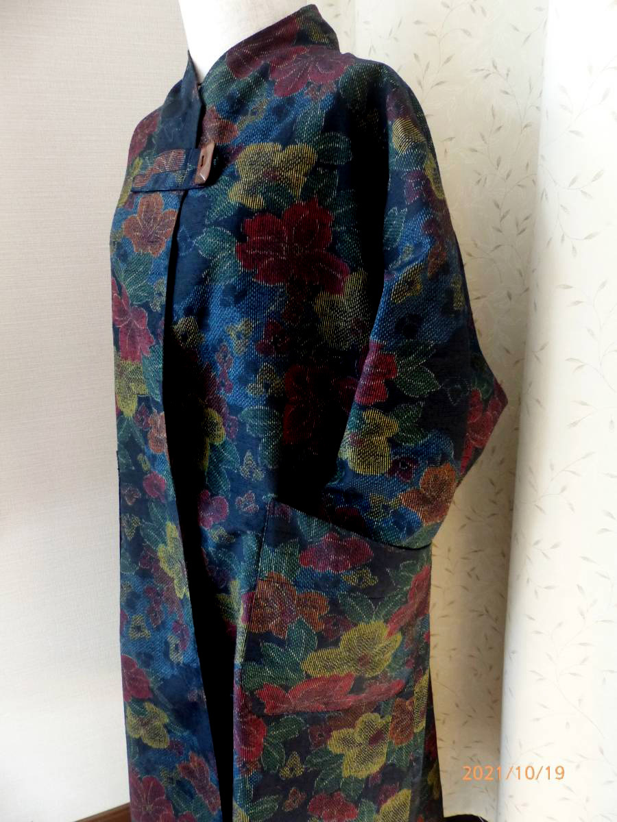  чёрный земля . цветок узор .. воротник. длинное пальто общий обратная сторона имеется L эпонж натуральный шелк кимоно переделка ручная работа 