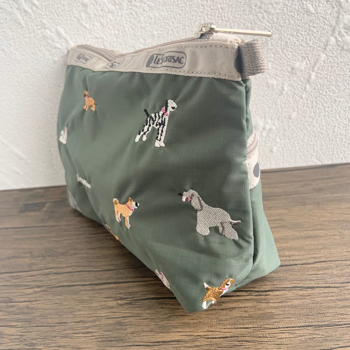 レスポートサック コスメポーチ ポーチ 犬柄 刺繍 ブリードオブ レスポートサック コスメポーチ ポーチ 犬柄 刺繍 ブリードオブ