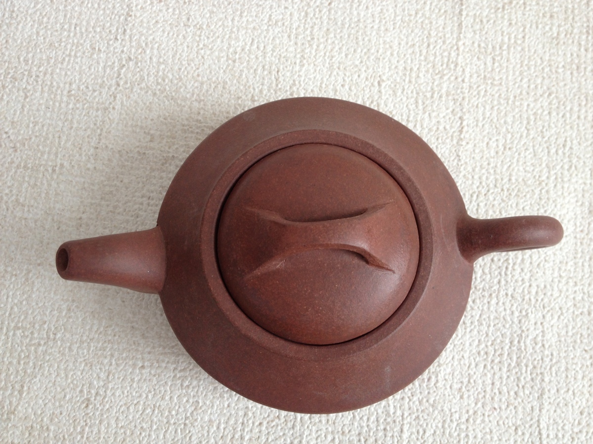 中國宣興 急須 蓋裏 在銘 煎茶道具 後手急須 茶器 刻印有 高級 中國宣興 急須 蓋裏 在銘 煎茶道具 後手急須 茶器 刻印有 高級