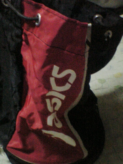 【asics】アシックス セパレート式プールバッグ 黒×赤 マリンバッグ★鞄 カバン かばん_画像2