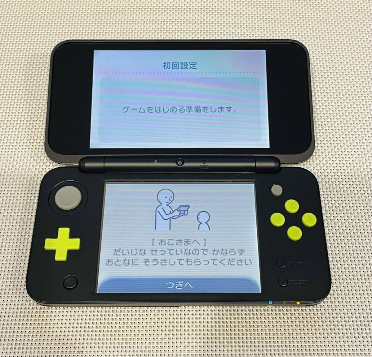 newニンテンドー2DSLL ライムブラック 本体動作品 送料無料 付属品付き