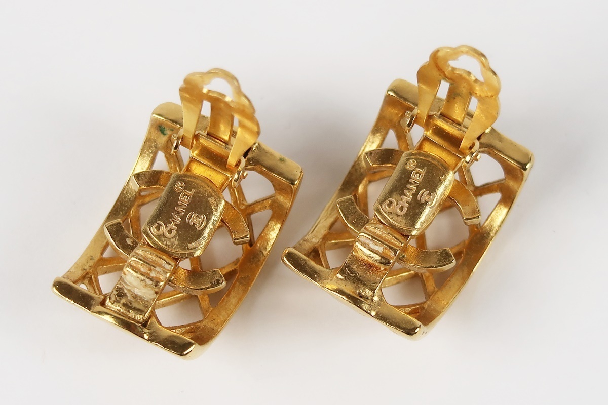 美品】CHANEL シャネル イヤリング ココマーク 格子 ブランド