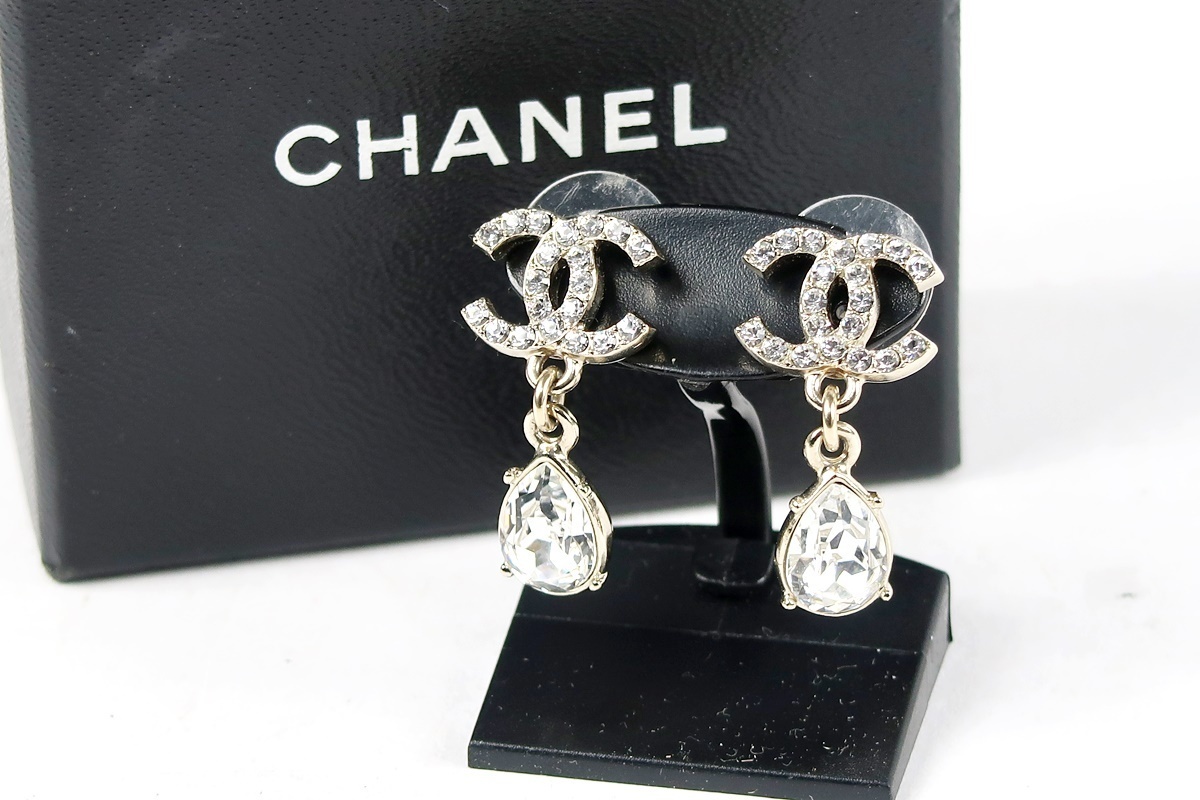超美品】CHANEL シャネル ココマーク スイングピアス C20V ライン