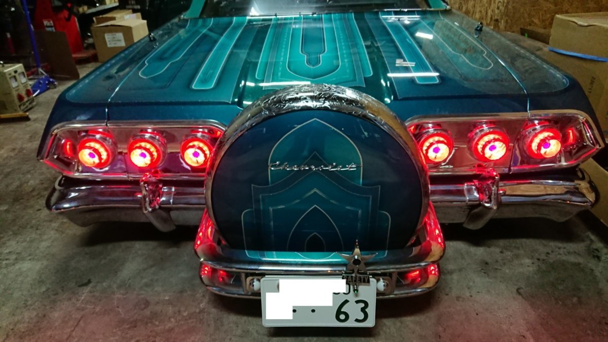 63 Impala blue dot / chrome trim attaching tale lense 6 ream set socket 2 piece attaching Chevrolet tail lamp 