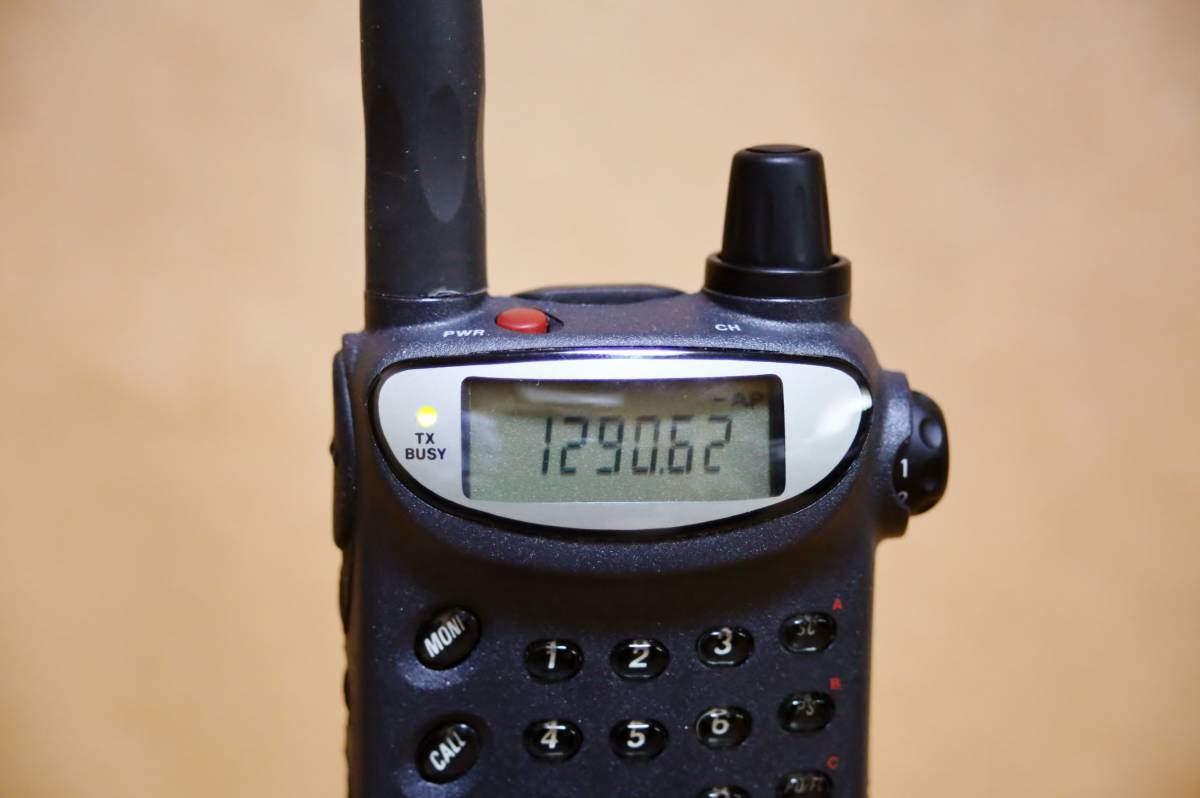 スタンダード C710 144/430/1200MHz トリプルバンドFM ハンディ無線機 