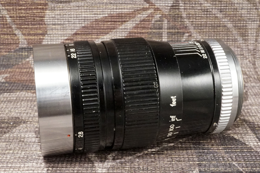 Sankyo Kõki Tokyo (三協光機)　中望遠レンズ　KOMURA− 105mm/f2.8（超美品/整備済）L39：後期型のスカッとクリアな光学系！_距離環のトルクは普通、人により重めです。