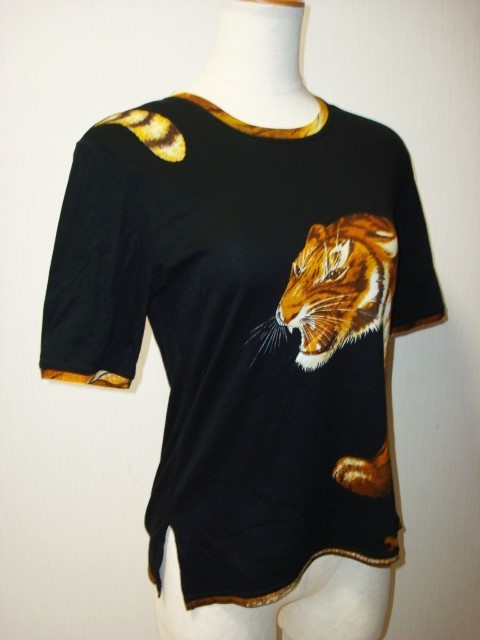 ● 美品 エレガント 虎 タイガー 1匹のトラが両面に プリント レディース 半袖 Tシャツ カットソー ブラック 黒 綿100% 伸縮性 ストレッチ_画像3