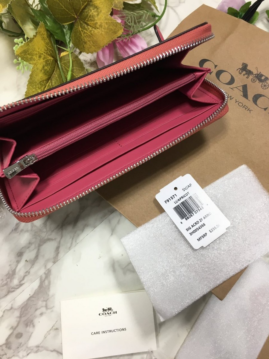 COACH コーチ 新品 クリーム 馬車 レディース 長財布 黒 財布 106