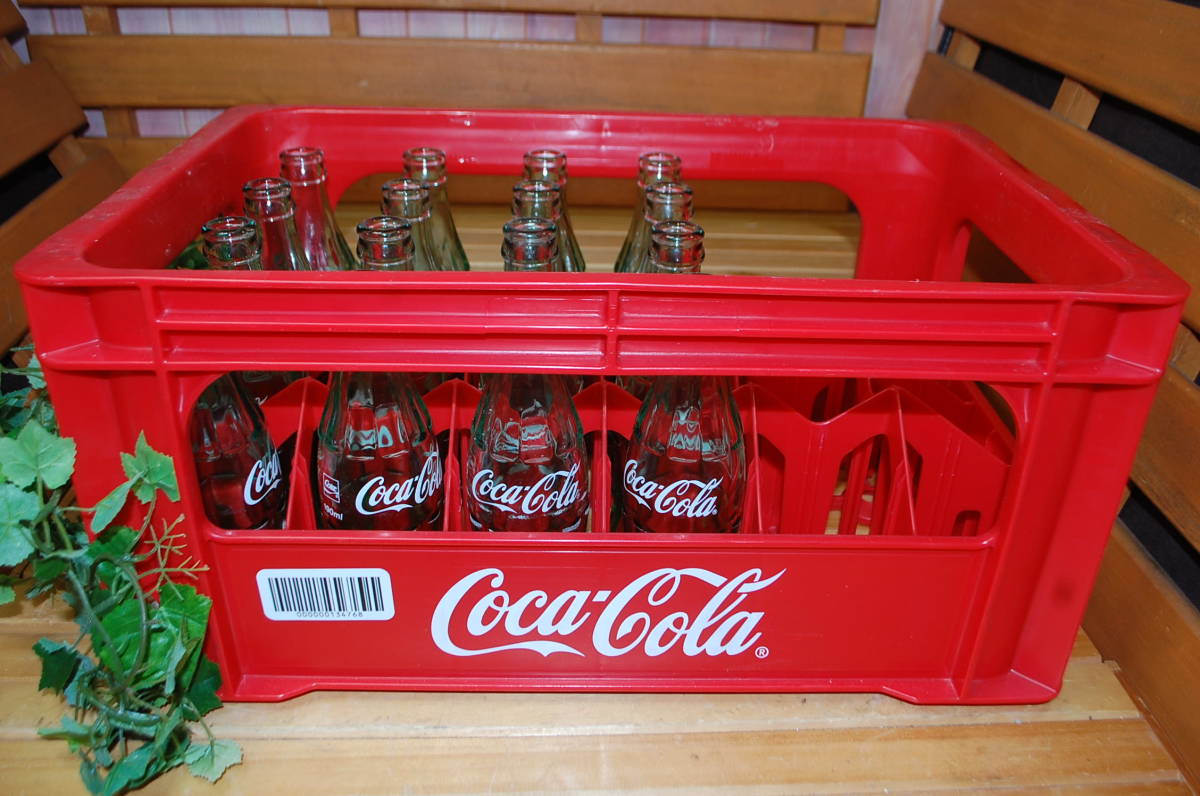 て291 コカ コーラ 空き瓶16本 瓶ケース 赤 雑貨 コレクション コカ コーラ 売買されたオークション情報 Yahooの商品情報をアーカイブ公開 オークファン Aucfan Com