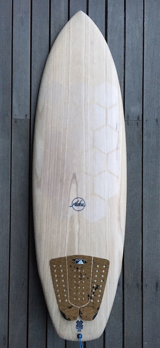 2022年モデル 超美品 1ラウンドのみ アロハサーフボード 6.0 aloha surfboard 39.99デッキパッド付き