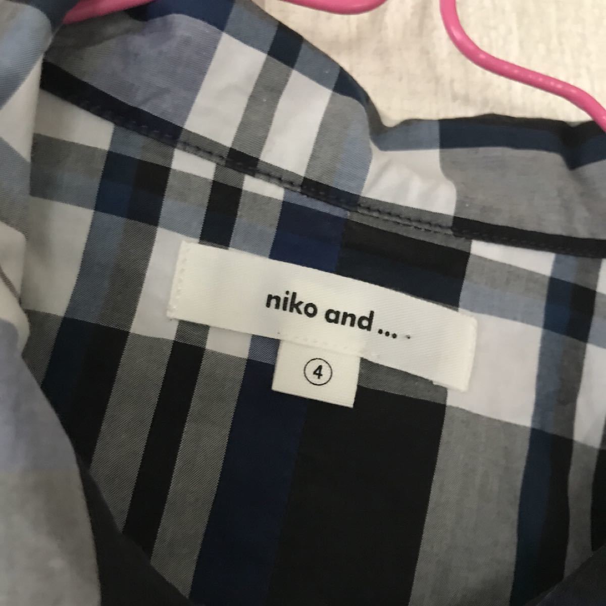 ニコアンドniko and長袖シャツ美品レディースゆったり4サイズ着丈65身幅60 チェックシャツ