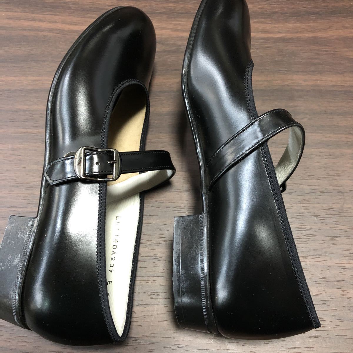  woman student leather shoes real leather 23.5cm 5800 jpy. goods .3 pair .7000 jpy . Asahi product 