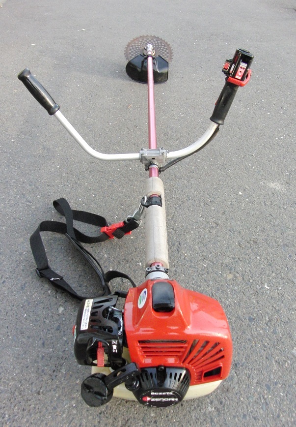 ZENOAH / やっぱゼノアでしょ♪ 25cc 現行プロ機 整備済 BCZ275 ZENOAH / やっぱゼノアでしょ♪ 25cc 現行プロ機 整備済 BCZ275