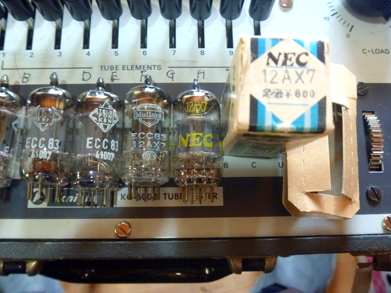 真空管TELEFUNKEN ECC82(12AU7)2本, ECC83(12AX7)2本,Mullard ECC83