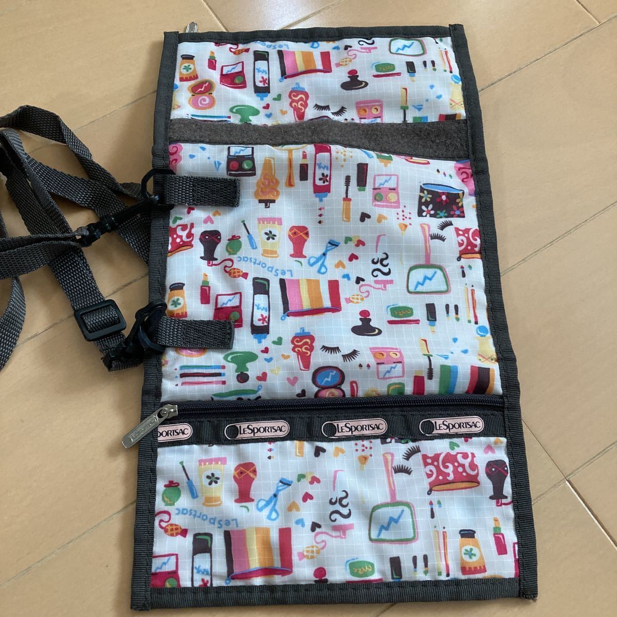 Lesportsac/レスポートサック/レスポ ムック本付録マルチケース/ウォレット/ポーチ/財布(かばん、バッグ)｜売買されたオークション情報、ヤフオク!  の商品情報をアーカイブ公開