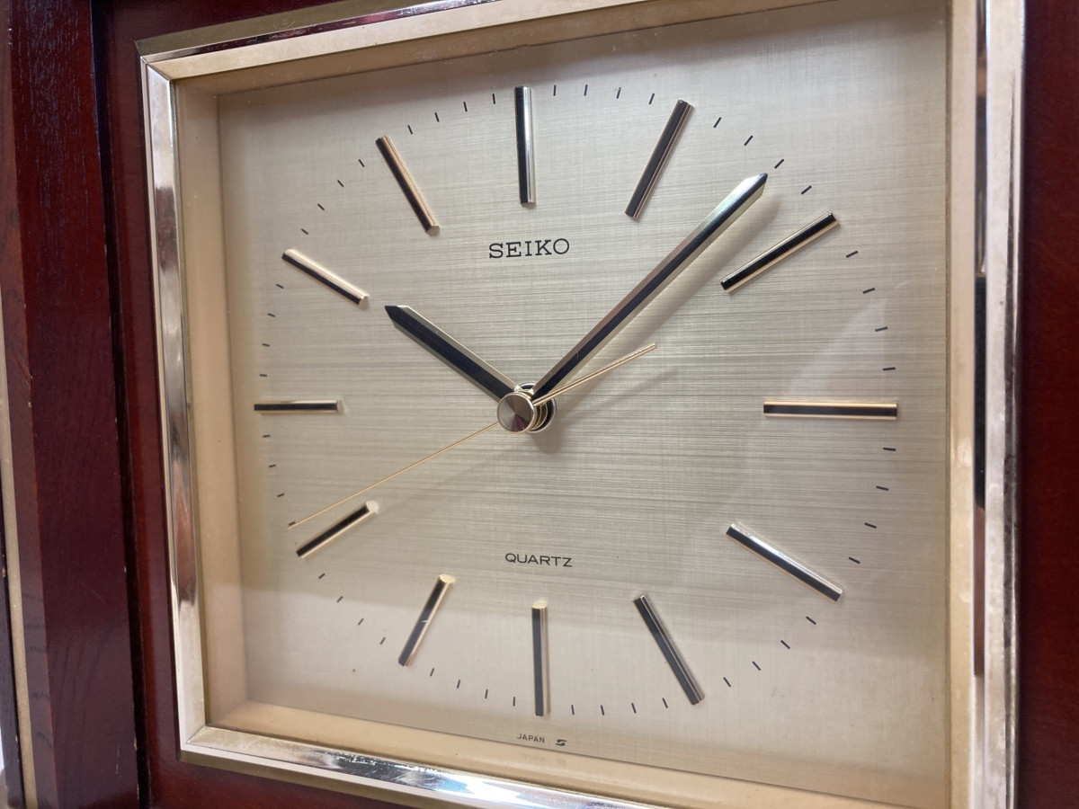 SEIKO セイコー　QUARTZ クォーツ 木製 ゴールド　置時計 QW454B　現状品　ジャンク_画像4