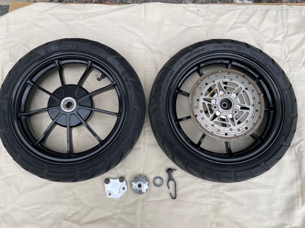 (h173)アドレスV125S取り外し ☆ 希少12インチ 黒色 RPM製 アルミホイール前後セット タイヤ(110/60-12)はおまけ。検)アドレスV125G CF46A