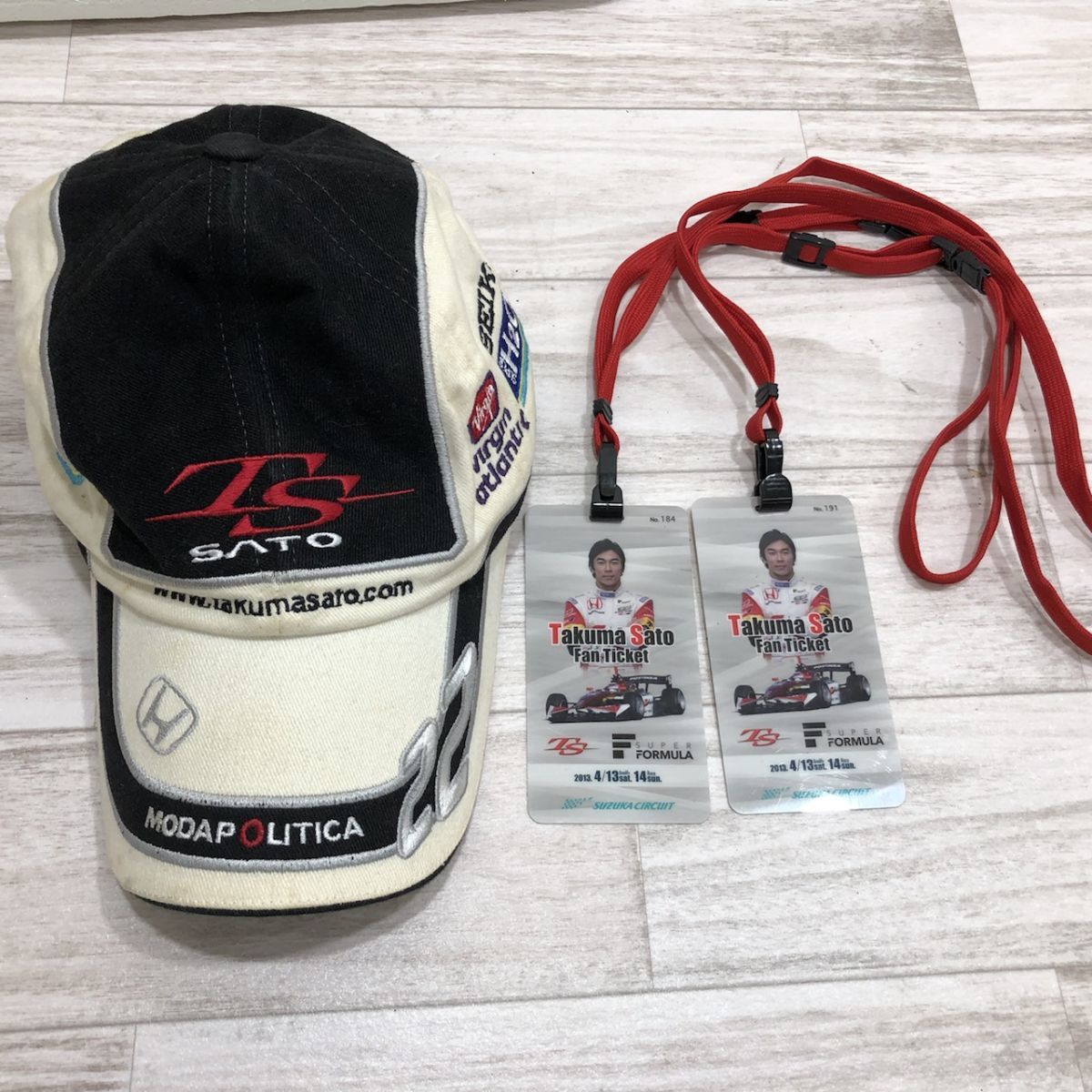 F1 佐藤琢磨 グッズ まとめ セット フラッグ キャップなど Q0160 自動車関連グッズ 売買されたオークション情報 Yahooの商品情報をアーカイブ公開 オークファン Aucfan Com